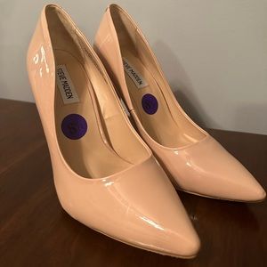 Steve Madden size 8.5 nude 4 inch heels